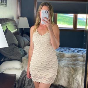 Lush Mini V-Neck Nude Sleeveless Dress, Medium